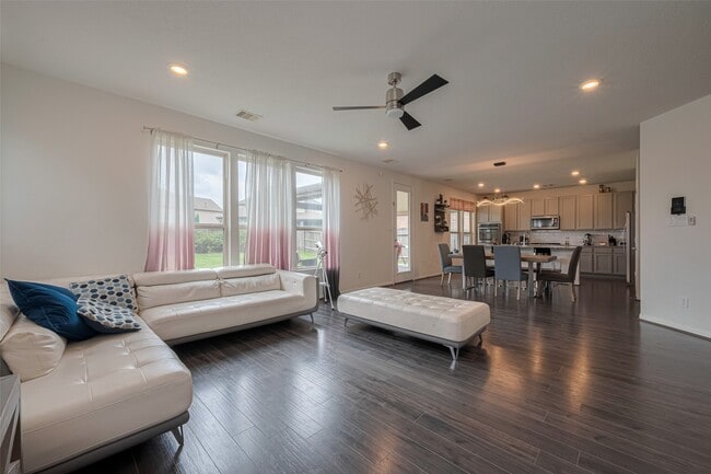 Building Photo - 1714 Clifton Hills Ln