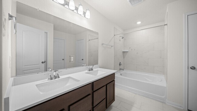 Building Photo - 2607 Bluewood Ct