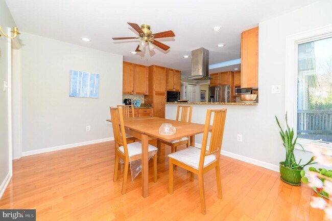 Building Photo - 4708 Randolph Ct