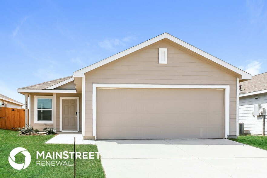 Primary Photo - 3152 Crestone Dr