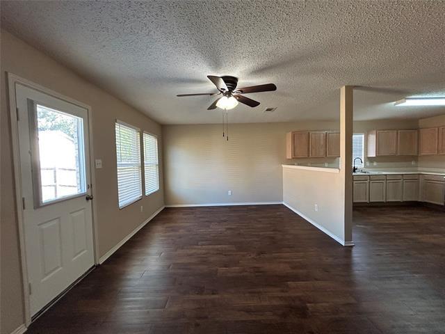 Building Photo - 5317 Los Altos Rd