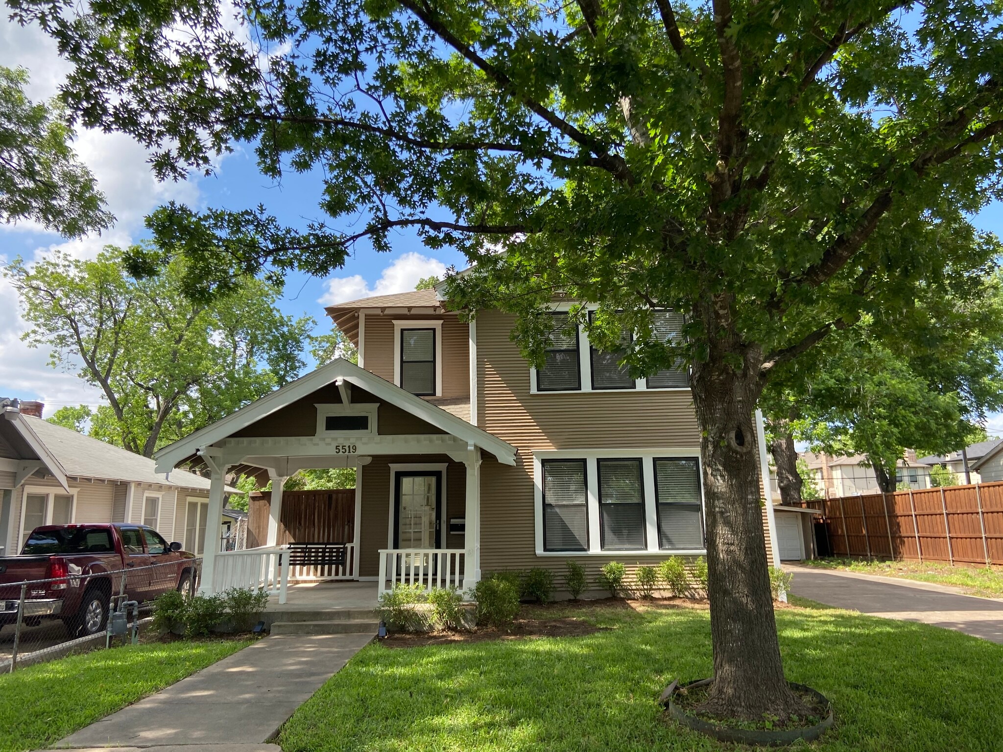 Building Photo - 5519 Miller Ave