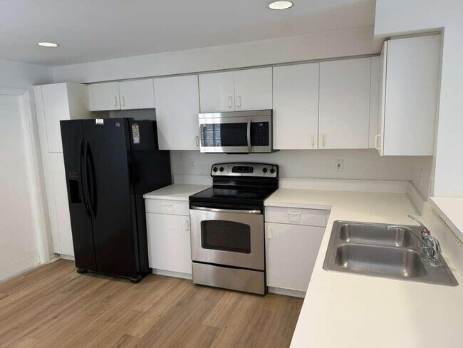 Building Photo - 1348 Veracruz Ln