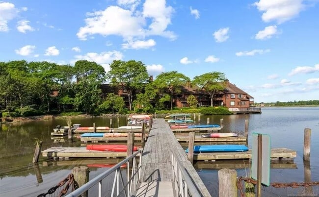 Building Photo - 29 Marina Ky