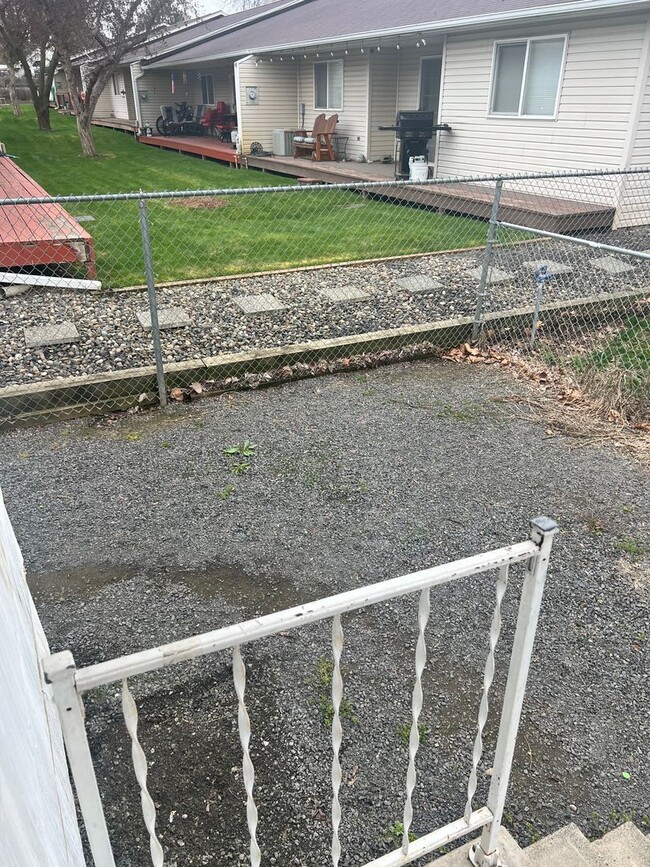 Building Photo - Adorable 3 bedroom 1.5 bathroom house for ...