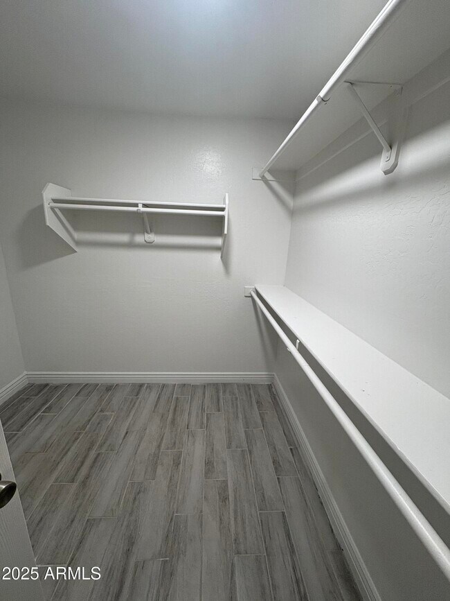 Building Photo - 6121 E Hermosa Vista Dr