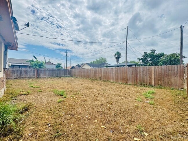 Building Photo - 2757 Melba Ave