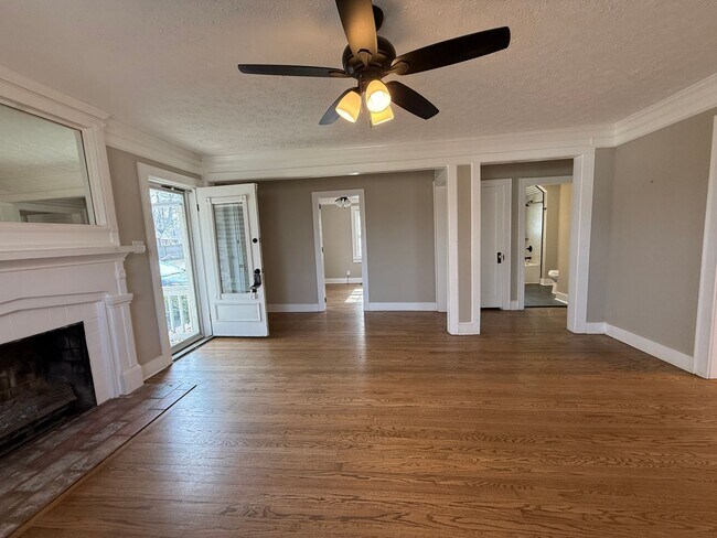 Building Photo - 287 E Eastland St