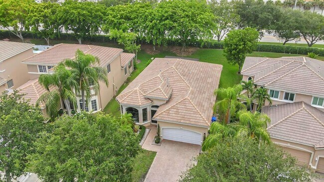 Building Photo - 6041 SW 195th Ave
