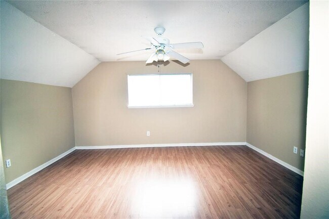 Building Photo - 1806 Cedarwood Ct