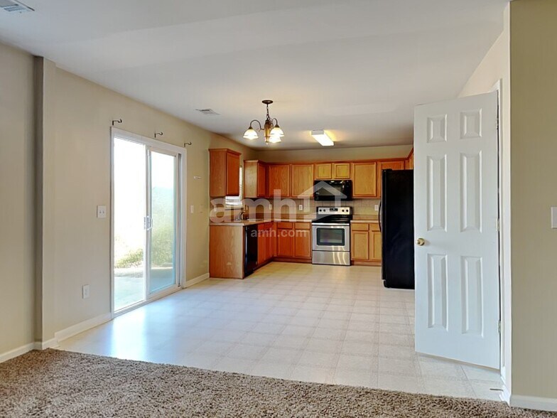 Building Photo - 206 Wild Dogwood Way