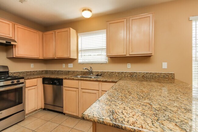 Building Photo - 2610 Heather Knoll Dr