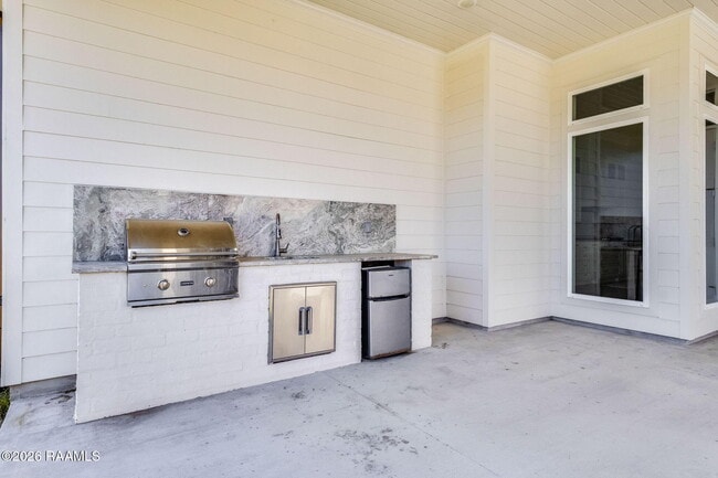 Building Photo - 315 San Marcos Dr