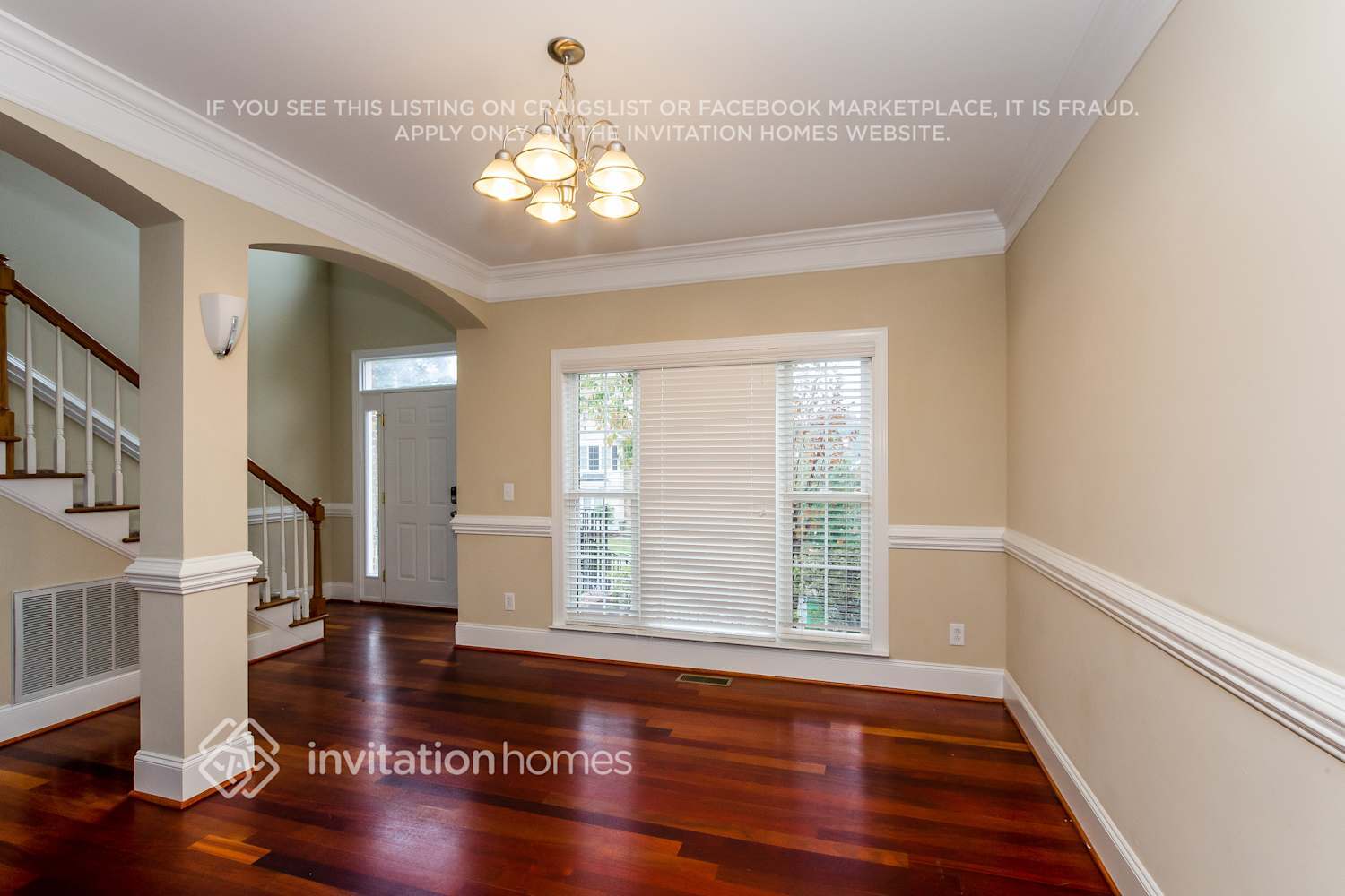 Building Photo - 9014 Sandpiper Dr