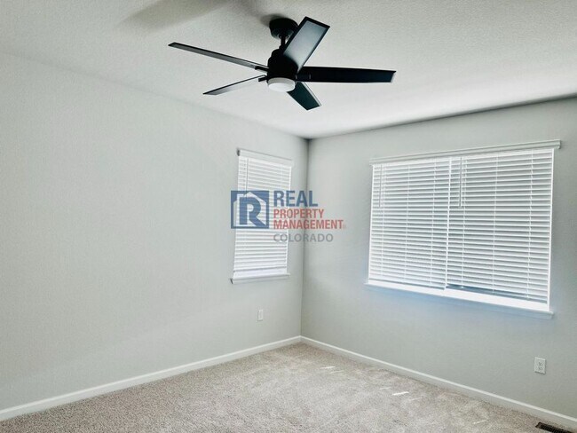 Building Photo - 1336 Brookfield Pl