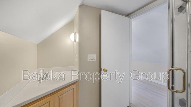 Building Photo - 2626 Windemere Rd