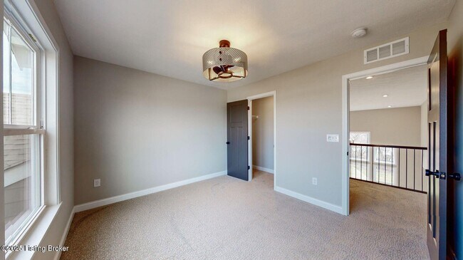 Building Photo - 212 Education Wy