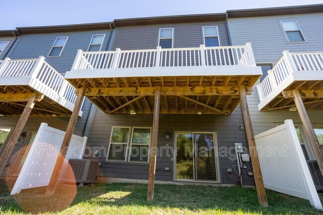 Building Photo - 9882 Hopkins Lp