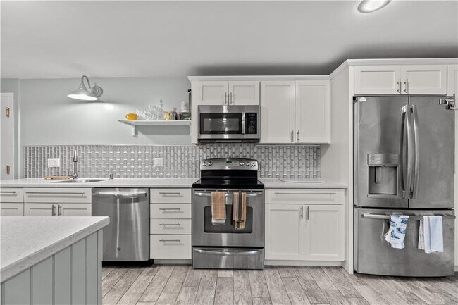 Building Photo - 66 Girard Ave