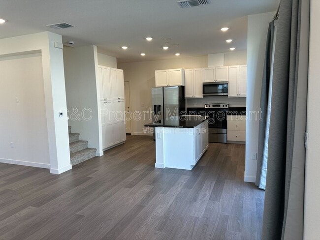 Building Photo - 1805 Lucky Star Pl