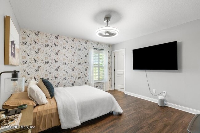 Building Photo - 1175 Eagle Point Dr