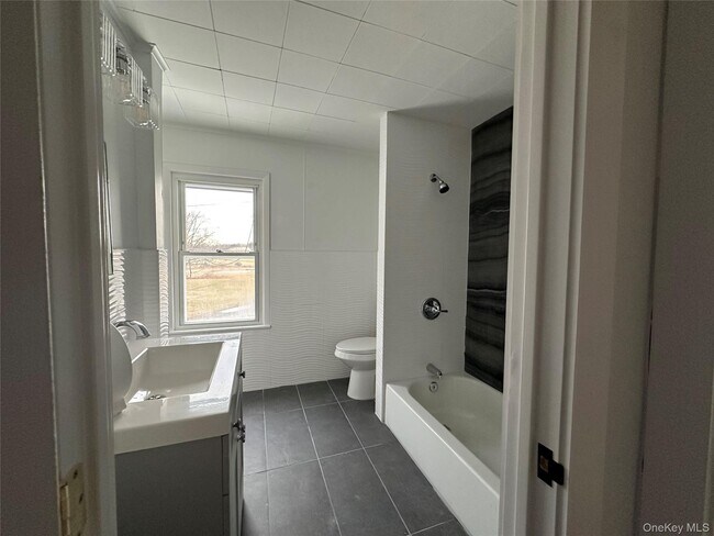 Building Photo - 29 Church St