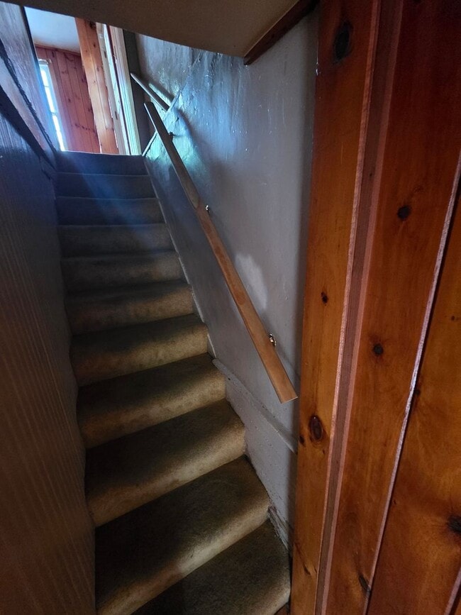 Building Photo - Charming 3 Bedroom Apartment in Millbrook,...