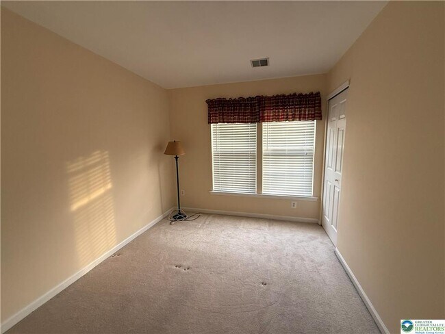 Building Photo - 4539 Jasmine Dr