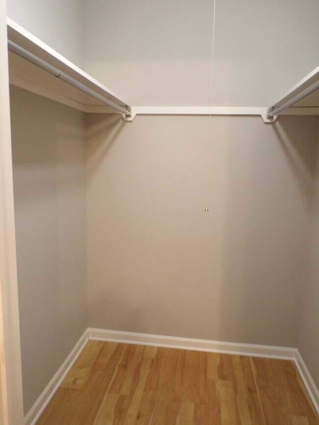 Building Photo - 49 Stanton Ct