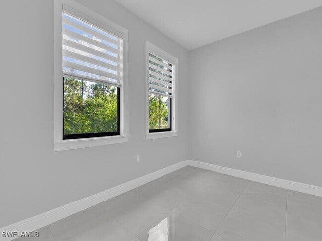 Building Photo - 4210 58th Ave NE