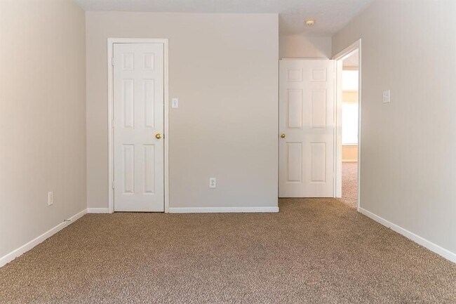 Building Photo - 15411 Seminole Canyon Dr