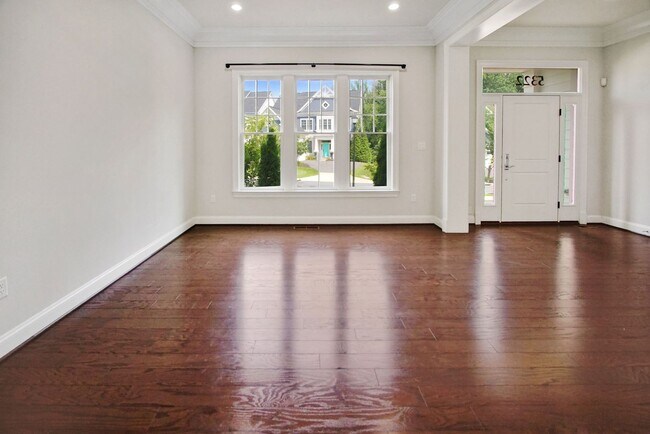 Building Photo - 5 Bed 4.5 Bath - Bethesda Single Family - ...