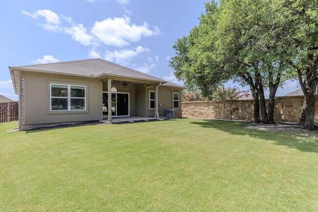 Building Photo - 2205 Singletree Bend