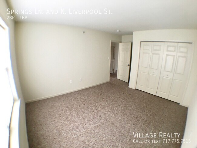 Building Photo - 85 Springs Ln