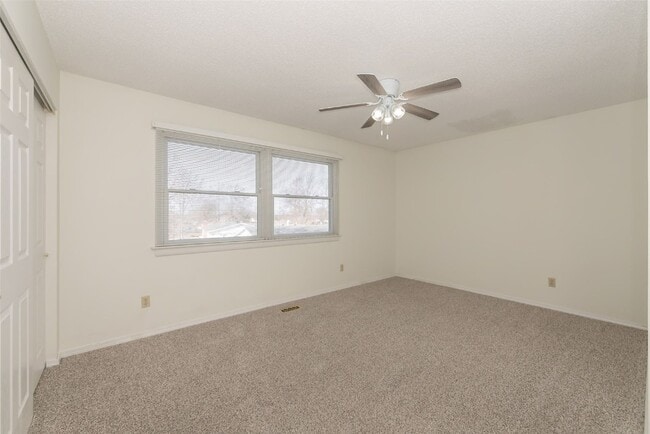 Building Photo - 2285 Hill House Rd