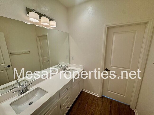 Building Photo - 3230 E Yountville Dr