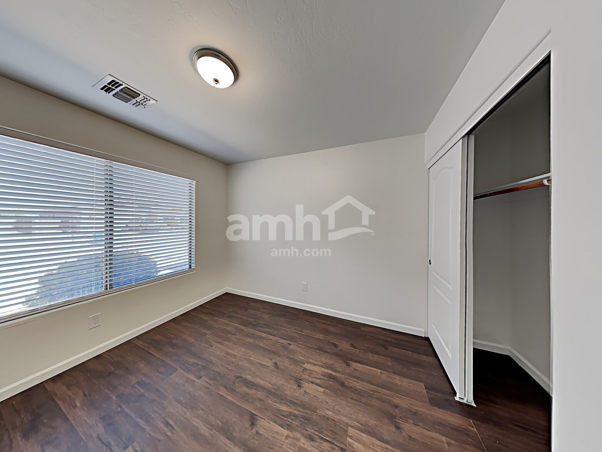 Building Photo - 10706 S Distillery Canyon Spring Dr