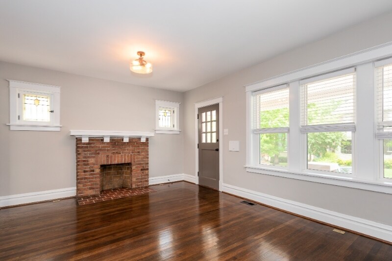 Building Photo - 1035 Grandview Pl