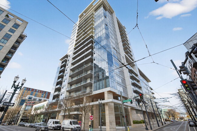 Building Photo - 1001 NW Lovejoy St