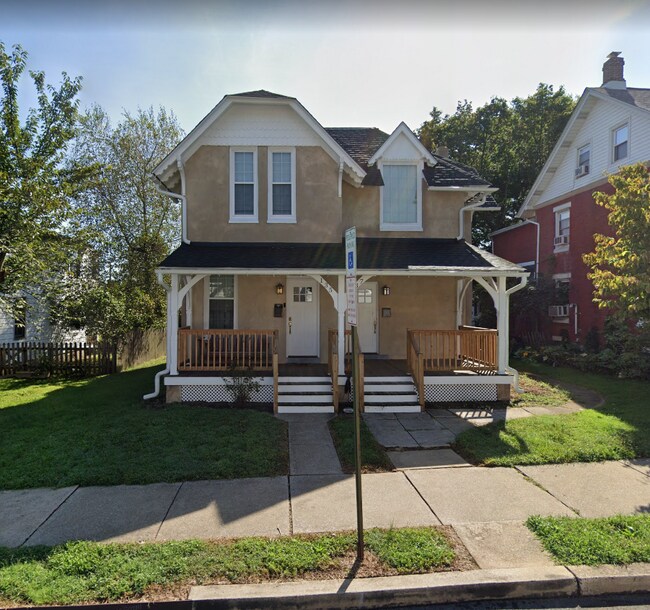 Primary Photo - 137 S Spruce St