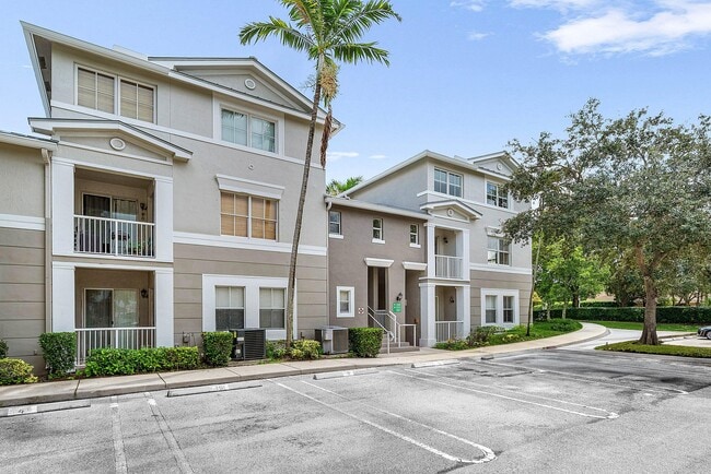 Primary Photo - 1008 Shoma Dr