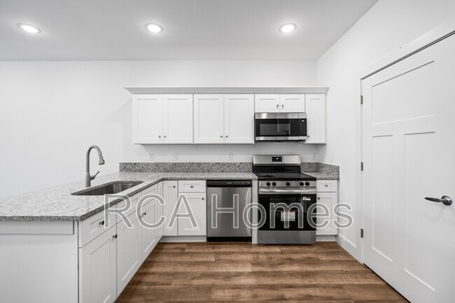 Building Photo - 2739 Guilford Ave