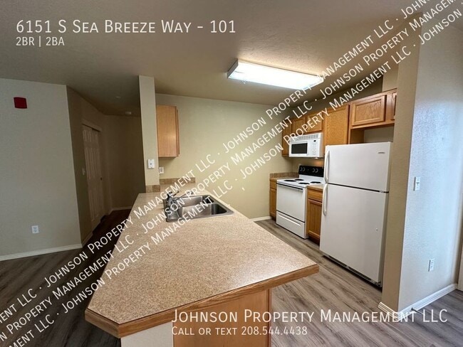 Building Photo - 6151 S Sea Breeze Way