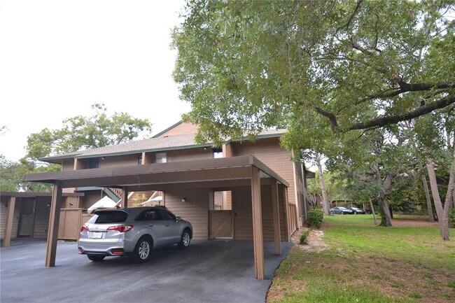 Building Photo - 605 Lennox Rd W