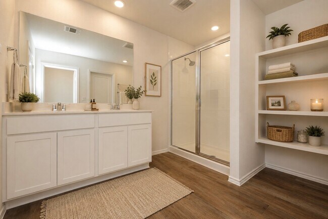Building Photo - 3027 Lake Crest Dr