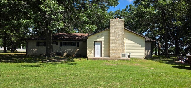 Building Photo - 3320 E Heritage Pkwy