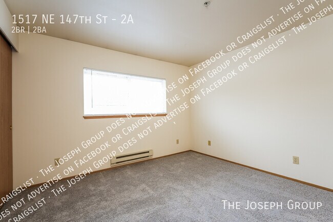 Building Photo - 1517 NE 147th St