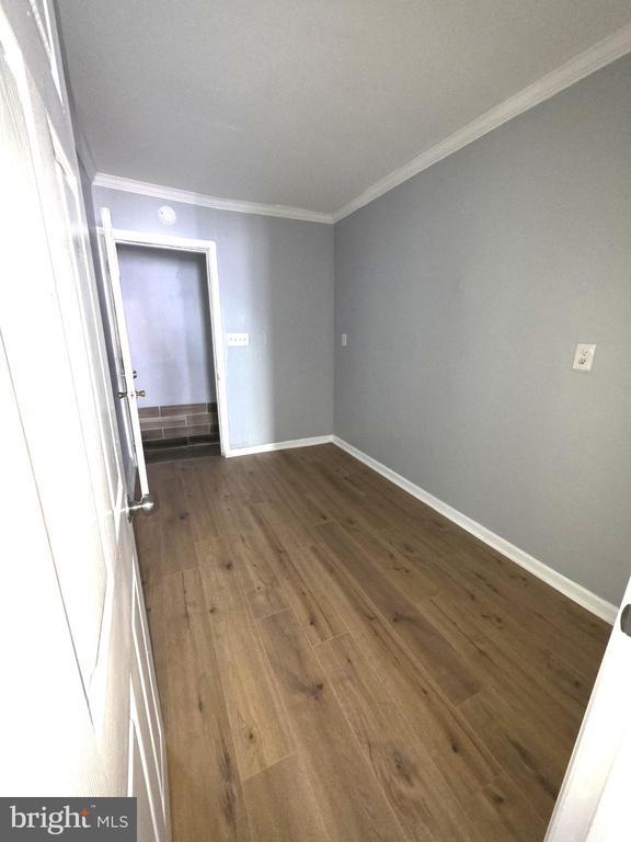 Building Photo - 626 Eisenbrown St