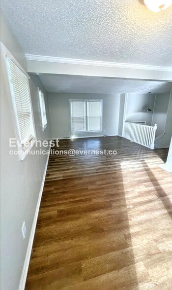 Building Photo - 1303 Michele Dr