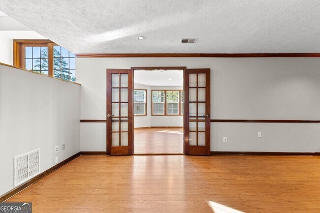 Building Photo - 102 Bluegill Trce